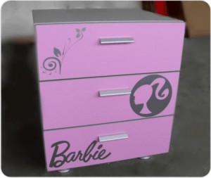 comoda barbie mare